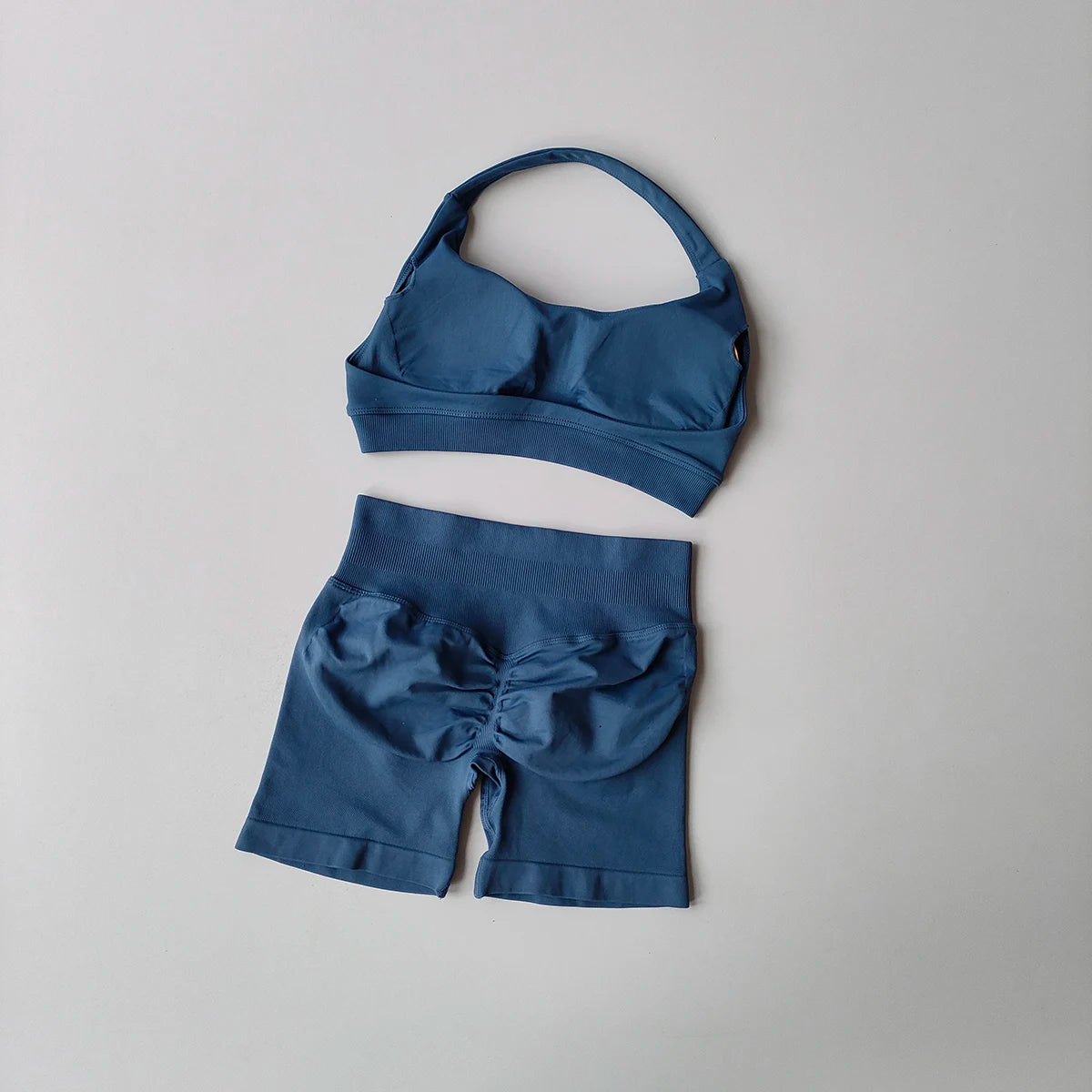 2 Pieces Yoga Suit for Women Seamless Fitness Gym Clothes Halter Sports Bra Matching Impact Shorts Workout Sets Gym Set Outfit