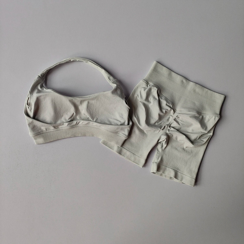 Seamless Yoga Set – Bra & Shorts