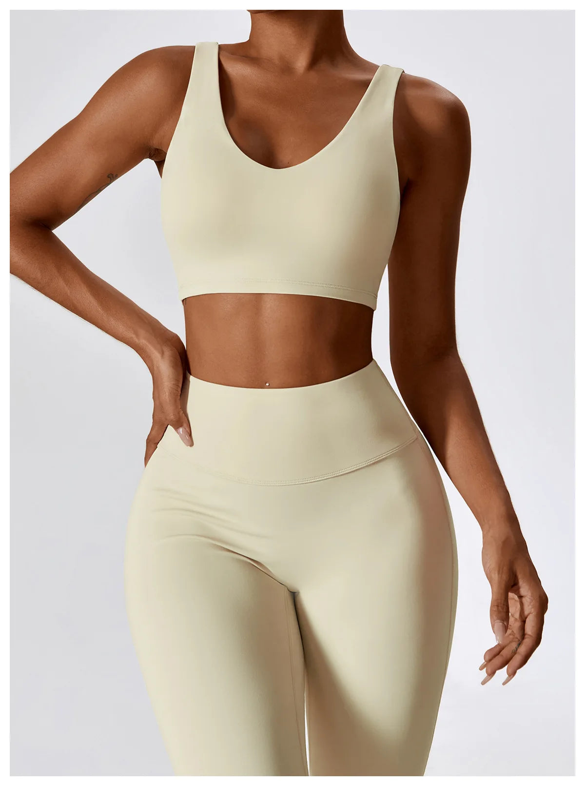 Seamless Yoga Set – Leggings & Crop Top