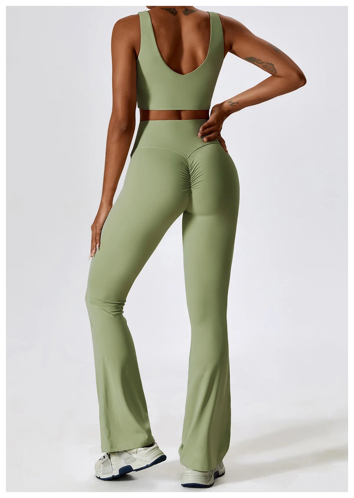 Seamless Yoga Set – Leggings & Crop Top