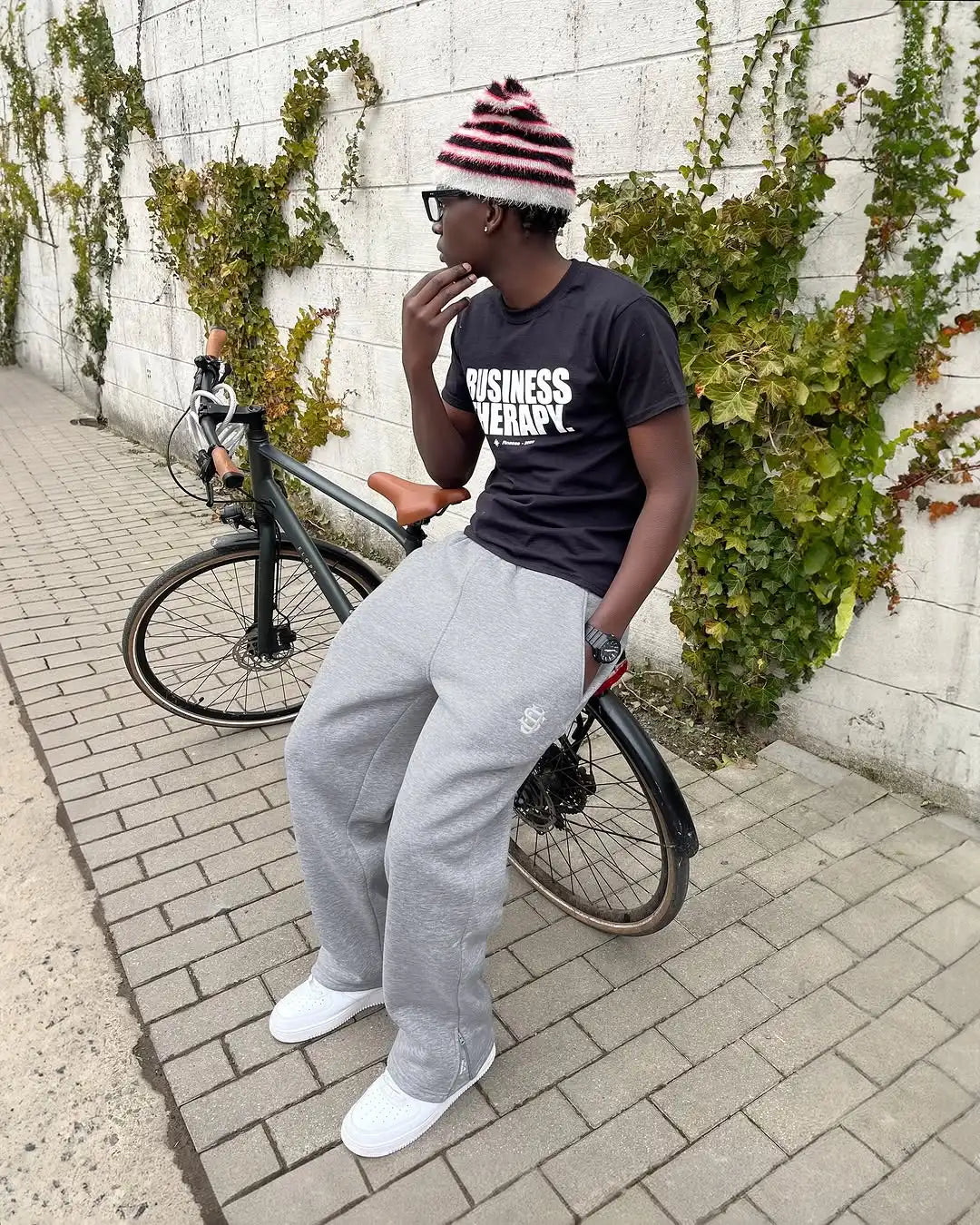 Y2K Fashion Jogger Sweatpants Loose Embroidery Labeled Open Leg Wide Leg Pants Trendy Pocket Couple Straight Pants Men's Hoodie