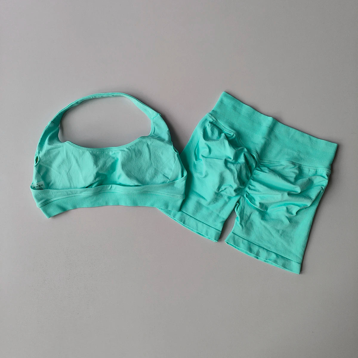 Seamless Yoga Set – Bra & Shorts