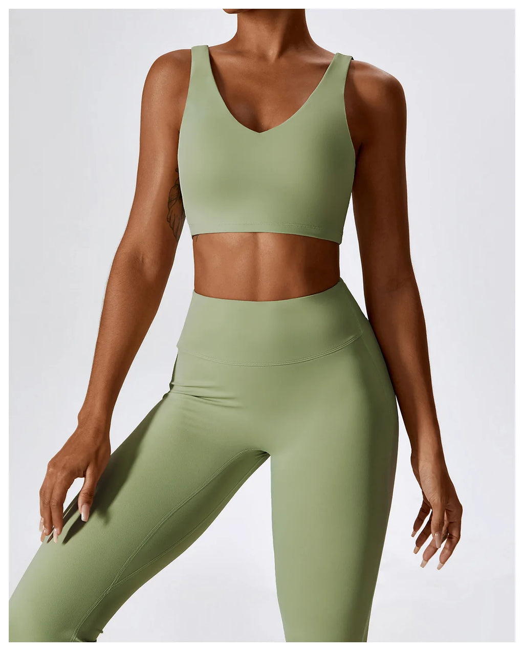 Seamless Yoga Set – Leggings & Crop Top
