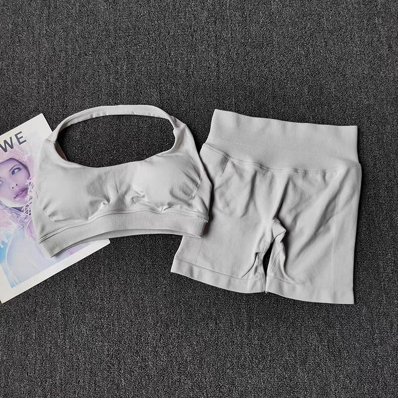 Seamless Yoga Set – Bra & Shorts