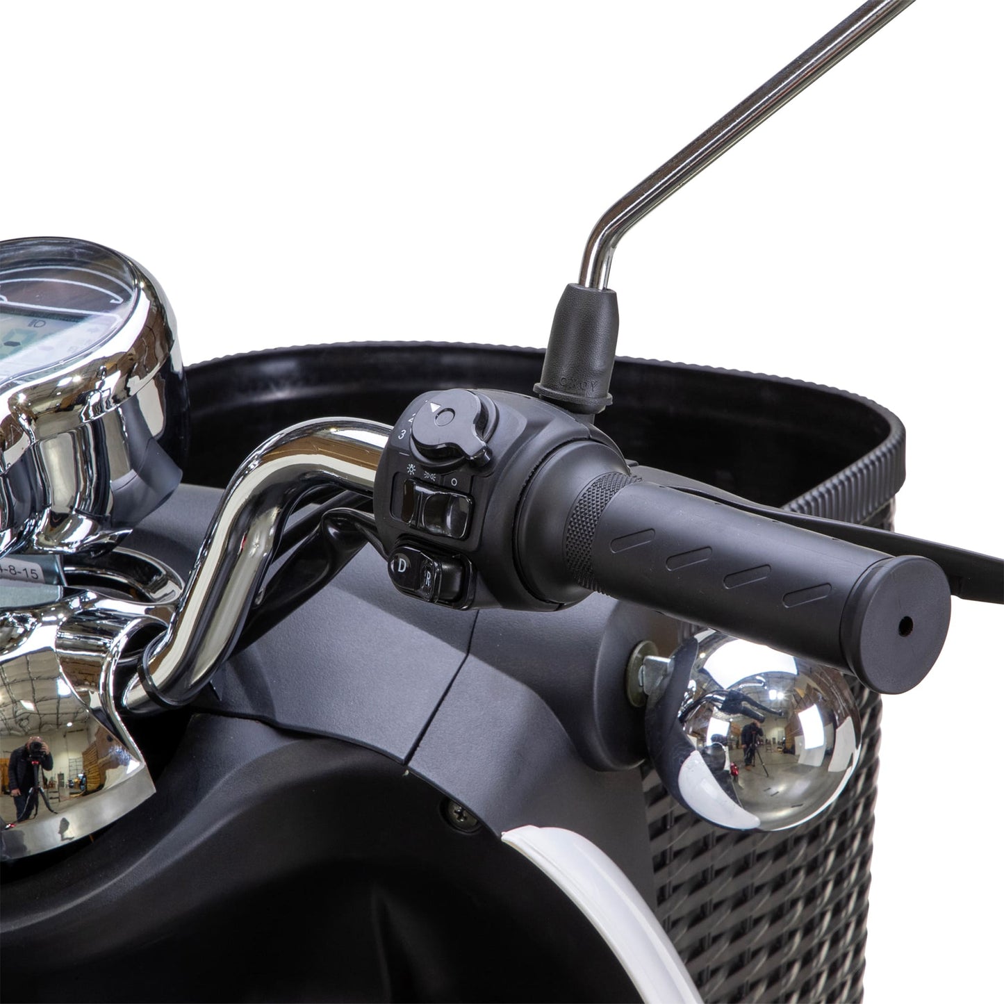 Bespoke Supreme Premium Electric Mobility Scooter With Electronic Speed Control, 400LBS (SAK19673)